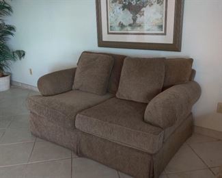 BAUHAUS made in USA Super Comfortable Loveseat .Excellent condition, no wear