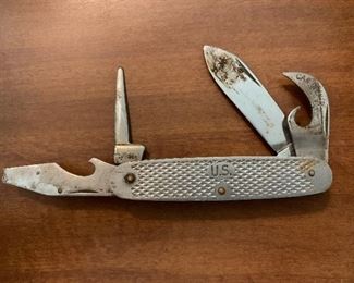 US Military Pocketknife