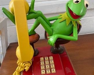 Vintage Kermit phone