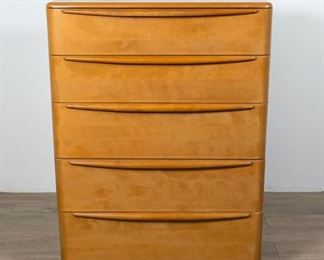 128	Heywood Wakefield Mid Century Chest of Drawers	Heywood Wakefield Mid Century Modern chest of drawers. American, Mid 20th Century. Stamped with Heywood Wakefield logo on inside of top drawer. Scratches and wear to top, some scratches to inside of drawers. 46" H x 34" L x 20" D

