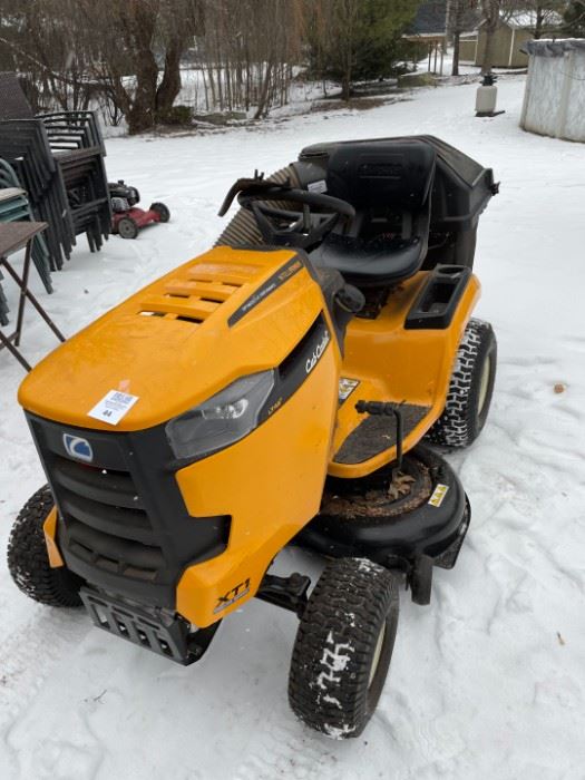 Cub Cadet Riding Lawn Mower with only 18 hours