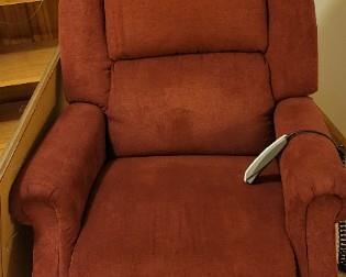 Lift chair - 2 identical chairs for sale