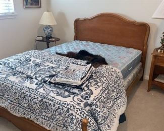 Maple Full Size Bed with Mattress