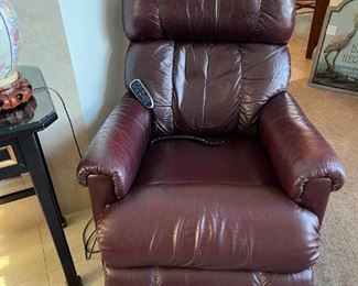 2 Electric recliners