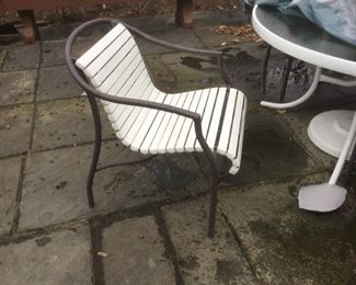 Great outdoor table and 4 chairs.  In good shape.