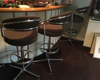 6 vintage bar stools