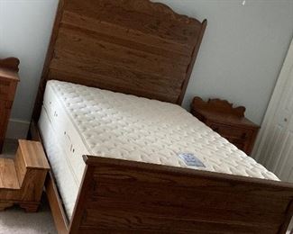Solid oak bed with steps
