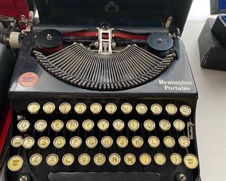 Remington portable vintage typewriter