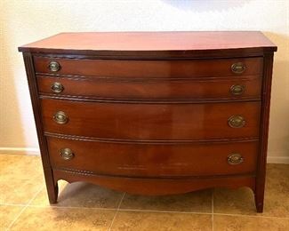Dixie dresser