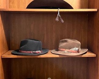 Resistol hat at too