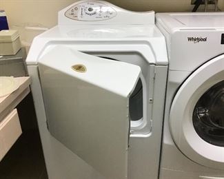 Front door Matag large capacity washer