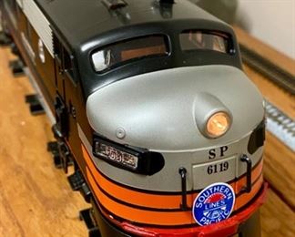 Lionel Southern Pacific Diesel Locomotive 6119 and Dummy 6118 