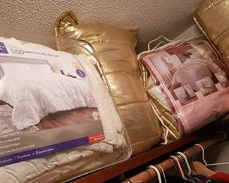 Comforter Sets.