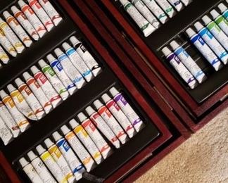 Paints and other Arts and Crafts items. Draws of beads, fabrics, paints, and etc.