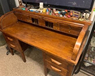 Antique roll top desk