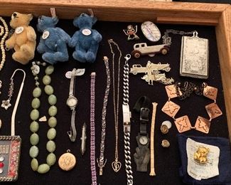 Watches, jewelry, Steiff bears