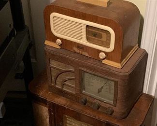 Art Deco tube radio