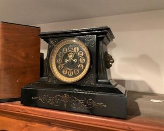Visible movement clock