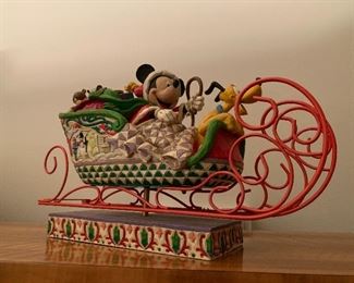 Jim shore Mickey Mouse sleigh 