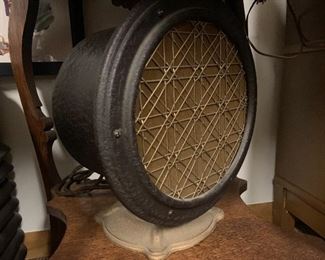 1920’s Art Deco tube radio speaker 