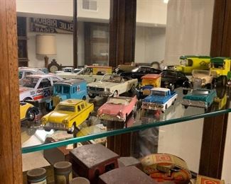 Vintage model cars 