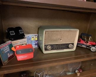 Stereo viewers, German tube radio, Franklin Mint Stanley Steamer 