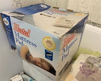 In box Sealy heated mattress pad