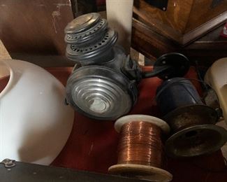 Antique car light, copper wire, Aladdin shade, car horn