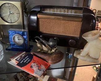 Pipe, book end, tube radio, Art Deco clock