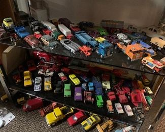 Tootsie toy, corgi, dinky, hot wheels, matchbox 