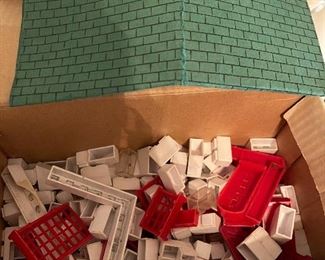 Vintage legos - paper roof
