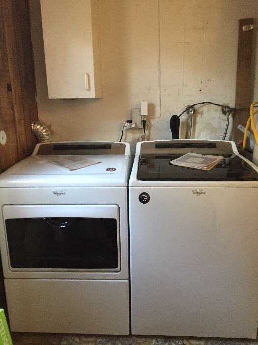 High end Whirlpool washer / dryer. Clean,  like new. 