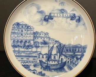 Vista Alegre blue & white late