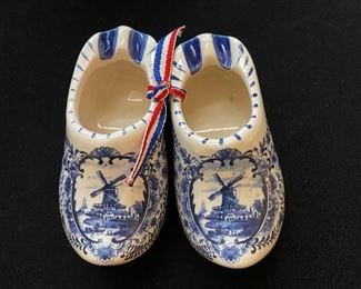 Blue & white Delft clogs