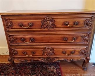 Beautiful Heritage Furniture French Louis XV Style 3 Drawer Chest