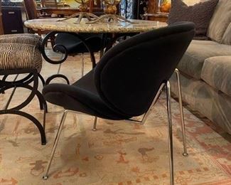 RETRO CLAM SHELL CHAIRS (2)