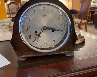 SMITHS ENFIELD MANTLE CLOCK