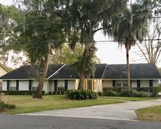 Beautiful Home in Beauclerc- Designer Furniture, Art, Decor and more....