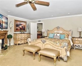 6 piece bedfroom set Admoire included and miror