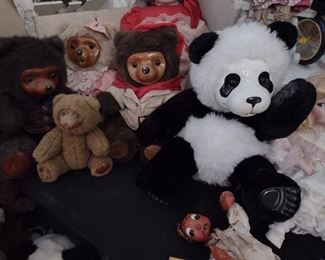 Robert Raikes bear collection