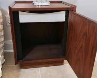 $450.00 each - MCM Esprit Merton L Gershun for Dillingham Night Stands (2) in excellent condition - 19.5" W x 22" H x15" D - $450 ea. if purchased separately or Complete Bedroom Set for $2,100.00 