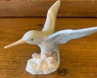 #1439D ceramic hummingbird $5