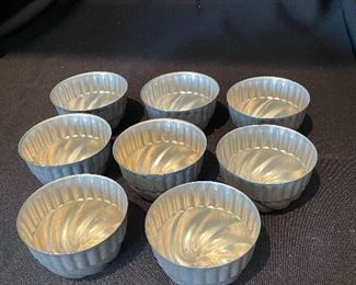 #1688A - Set of 8 vintage jello/aspic molds - $10