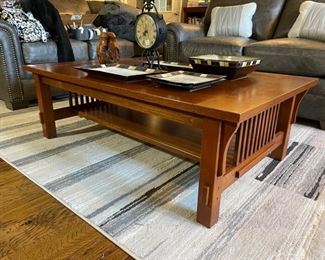 oak Mission style coffee table, rug is 8'x10'