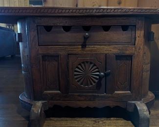 CHILDS WOOD DESK EXQUISITE DETAIL