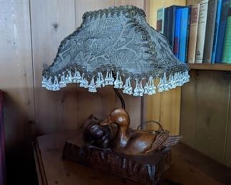 CAID DESIGN DUCK CARVED LAMP