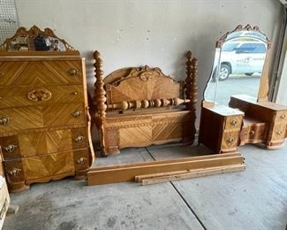 Awesome Amish Bedroom Set