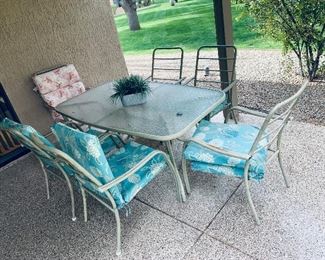 Patio table and chairs $100