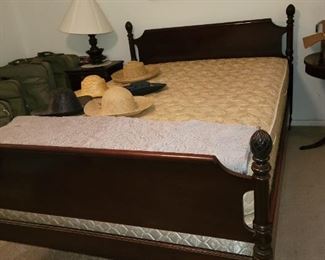 Beautiful 4 piece Bedroom Set - 
Kling Mahogany Queen Bed 