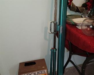 Carousel Projector - Screen